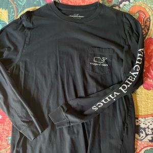 Vineyard Vines tee